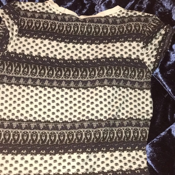 Crop Top - Picture 2 of 3